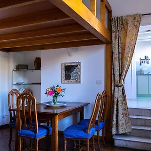 Casa Antica Pizzofalcone Casa vacanze Napoli